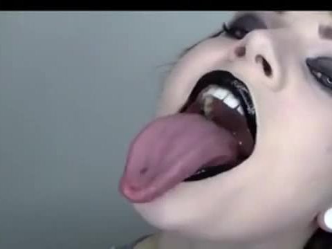 Beauty girls tongue - 5